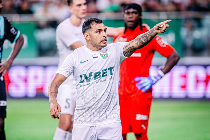 Strzelił 12 goli w Ekstraklasie, teraz chcą go Legia Warszawa i Jagiellonia Białystok