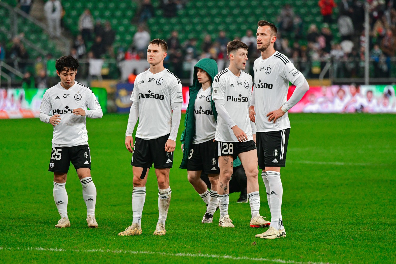 Legia Warszawa jeszcze go nie skreśliła. Zimą może odejść na wypożyczenie!