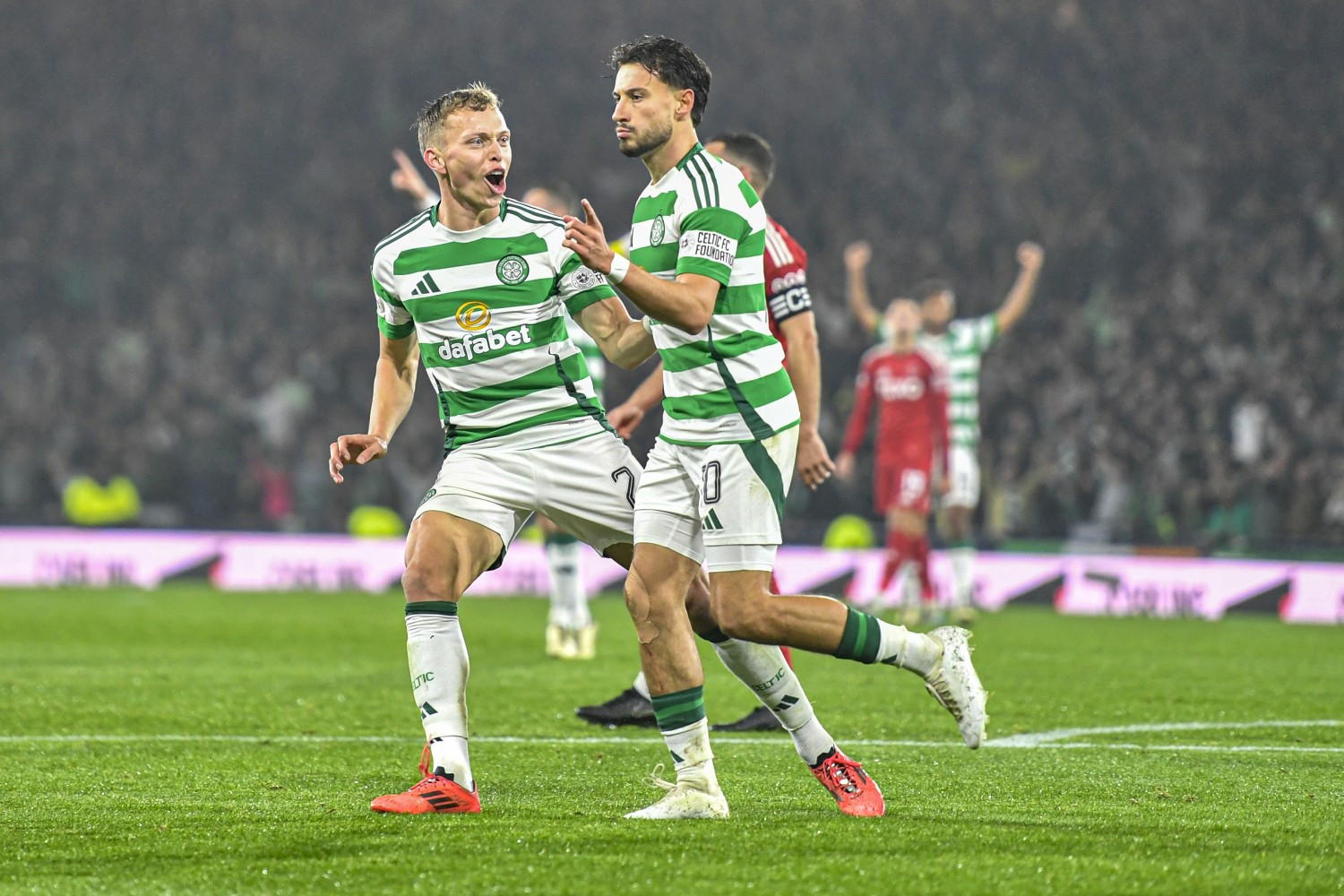 Ponad dziesięć milionów euro załatwi sprawę?! Skrzydłowy Celticu na radarach klubów Premier League