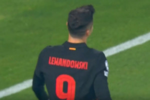 Jeszcze dwie! Robert Lewandowski strzela w Lidze Mistrzów [WIDEO]