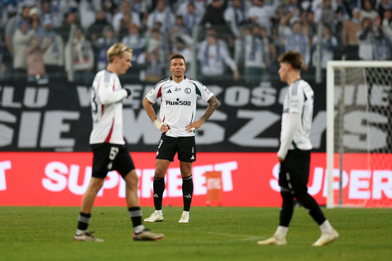 Legia Warszawa straci podstawowego zawodnika?! „Codziennie słyszę, że interesuje się nim nowy klub”