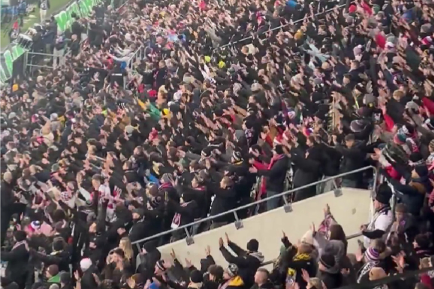 Kibice Górnika Zabrze pokazali klasę. Upamiętnili legendę Legii Warszawa [WIDEO]