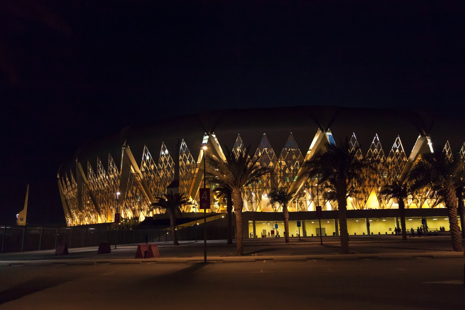 Organizator Mistrzostw Świata 2034 zakaże spożywania alkoholu na stadionach