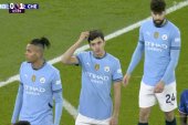 Co on zrobił?! Kosztował Manchester City 40 milionów euro, zaliczył katastrofalne pierwsze minuty w debiucie [WIDEO]