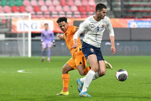 Wszystko jasne. Chciały go Raków Częstochowa i Legia Warszawa, trafi do Anglii