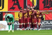 Jagiellonia Białystok dotrzymuje kroku czołówce. Widzew Łódź nadal bez wiosennego zwycięstwa [WIDEO]