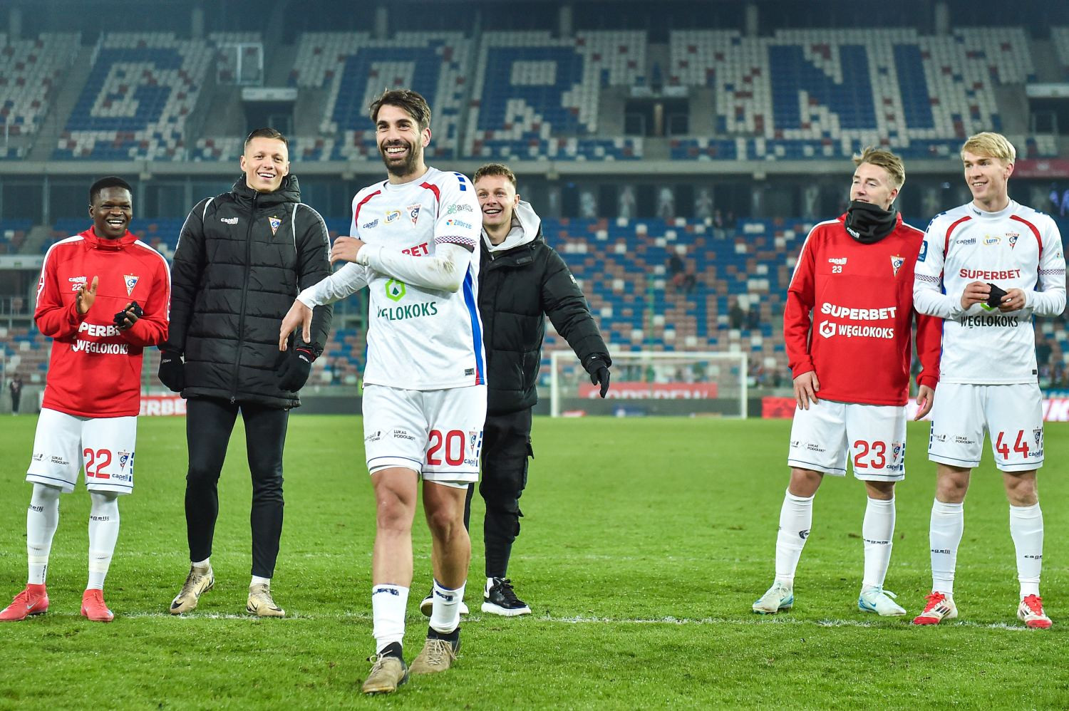 Gracz Górnika Zabrze „dostrzeżony” przez KSW. „Siadamy do stołu, negocjujemy!” [WIDEO]