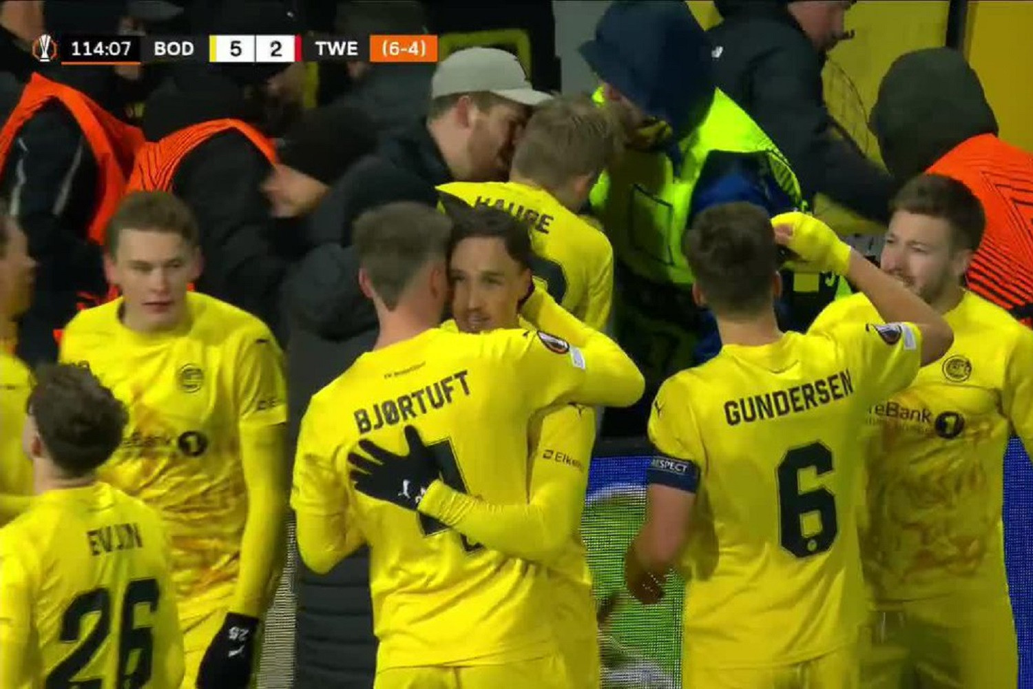 Rollercoaster w meczu Bodø/Glimt - Twente. Trzy gole w doliczonym czasie i dogrywka przesądziły o awansie Norwegów [WIDEO]