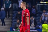 Gol i asysta to za mało. Zespół Adama Buksy odpadł z Ligi Europy [WIDEO]