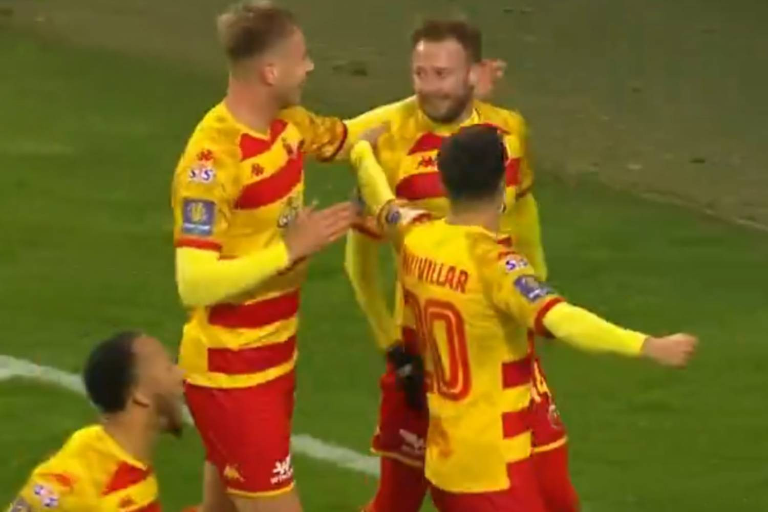 24 podania i gol! Jagiellonia Białystok prowadzi z Legią Warszawa [WIDEO]