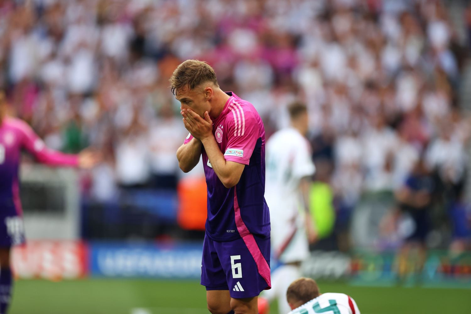 Joshua Kimmich odrzucony przez dwóch gigantów