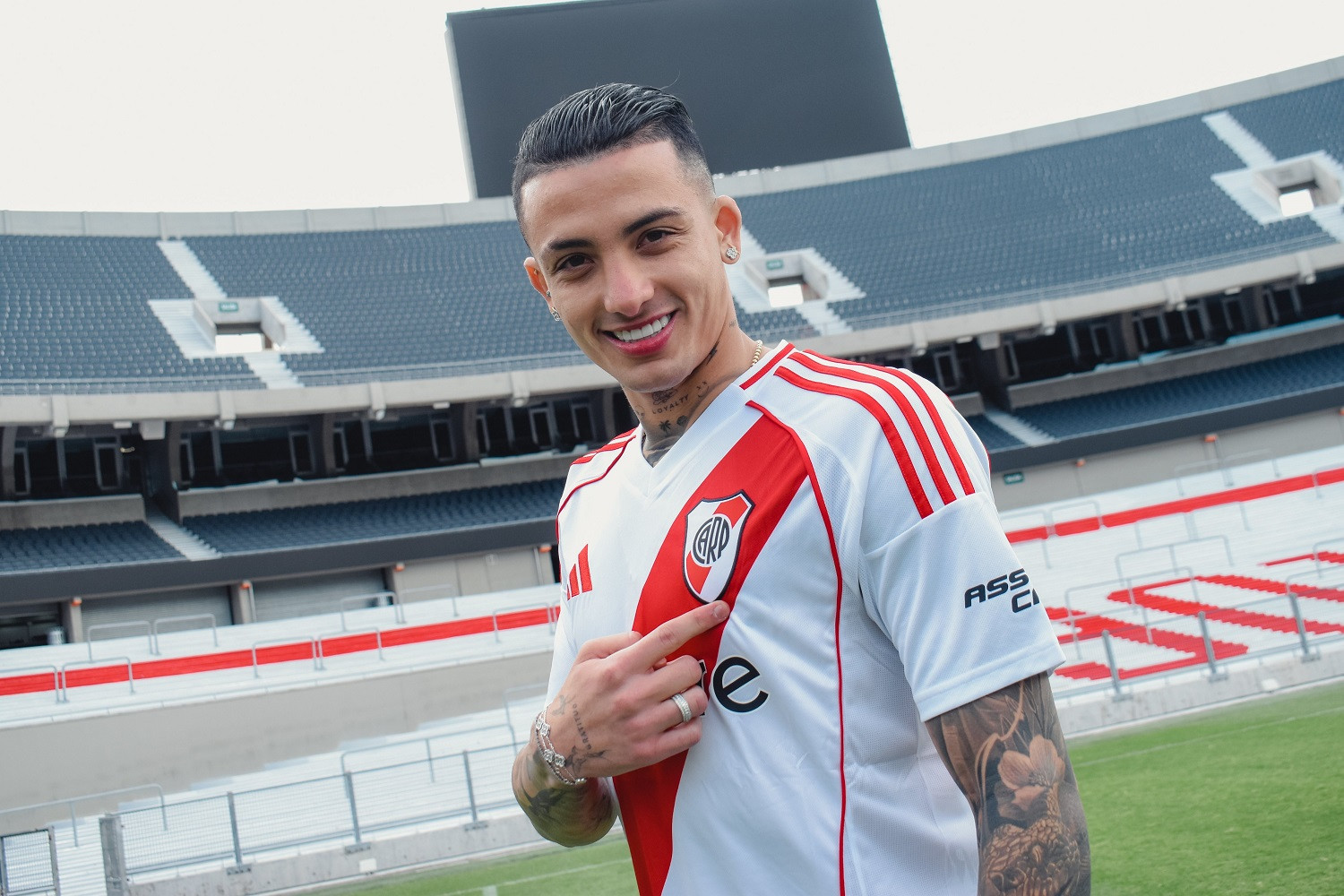 OFICJALNIE: Tyle jeszcze nie wydali. River Plate bije rekord transferowy