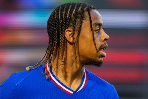 Liverpool chce jeszcze jednego hitowego transferu. Jeśli nie Alexander Isak, „zrobią wszystko, by go pozyskać”