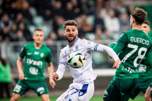 Napastnik Lecha Poznań negocjuje powrót do Polski