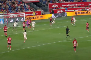 Niedawny Ekstraklasowicz z „golazo” w MLS [WIDEO]. W sumie dublet
