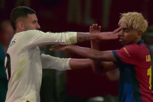 Dani Ceballos nie dostał za to nawet żółtej kartki