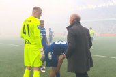 Spotkanie Legia Warszawa - Lech Poznań dwukrotnie zostało przerwane [WIDEO]