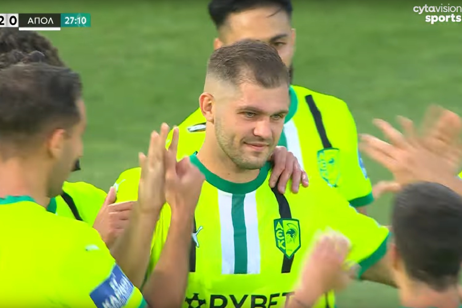 Karol Angielski z hat-trickiem. Obudził się na koniec sezonu [WIDEO]