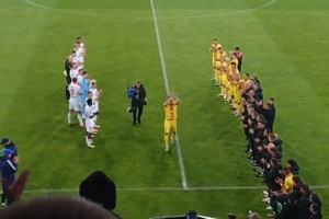 Wyjątkowa zmiana na boisku w Ekstraklasie. Tak została pożegnana legenda Korony Kielce [WIDEO]