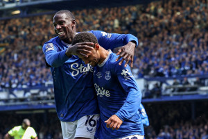 OFICJALNIE: Abdoulaye Doucouré odchodzi z Evertonu. Odrzucił ofertę klubu