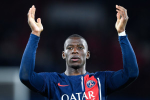 Bayer Leverkusen z komunikatem. Piłkarz wraca do PSG [OFICJALNIE]