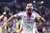 Rayan Cherki u progu hitowego transferu. Ma zastąpić wielką gwiazdę