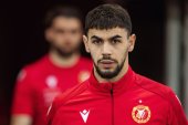 OFICJALNIE: Obrońca rozwiązał kontrakt z Widzewem Łódź. Wzbudzał duże zainteresowanie