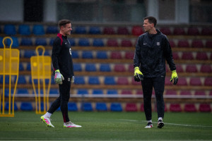 To będzie podstawowy bramkarz FC Barcelony w nowym sezonie?! Hansi Flick zdecydowany