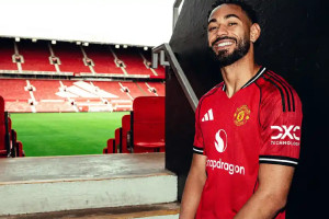 OFICJALNIE: Manchester United dopiął formalności. Zaprezentował napastnika sprowadzonego za ponad 70 milionów euro