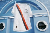 Manchester City uhonorował kibiców... Lecha Poznań. Wyjątkowa koszulka [WIDEO]