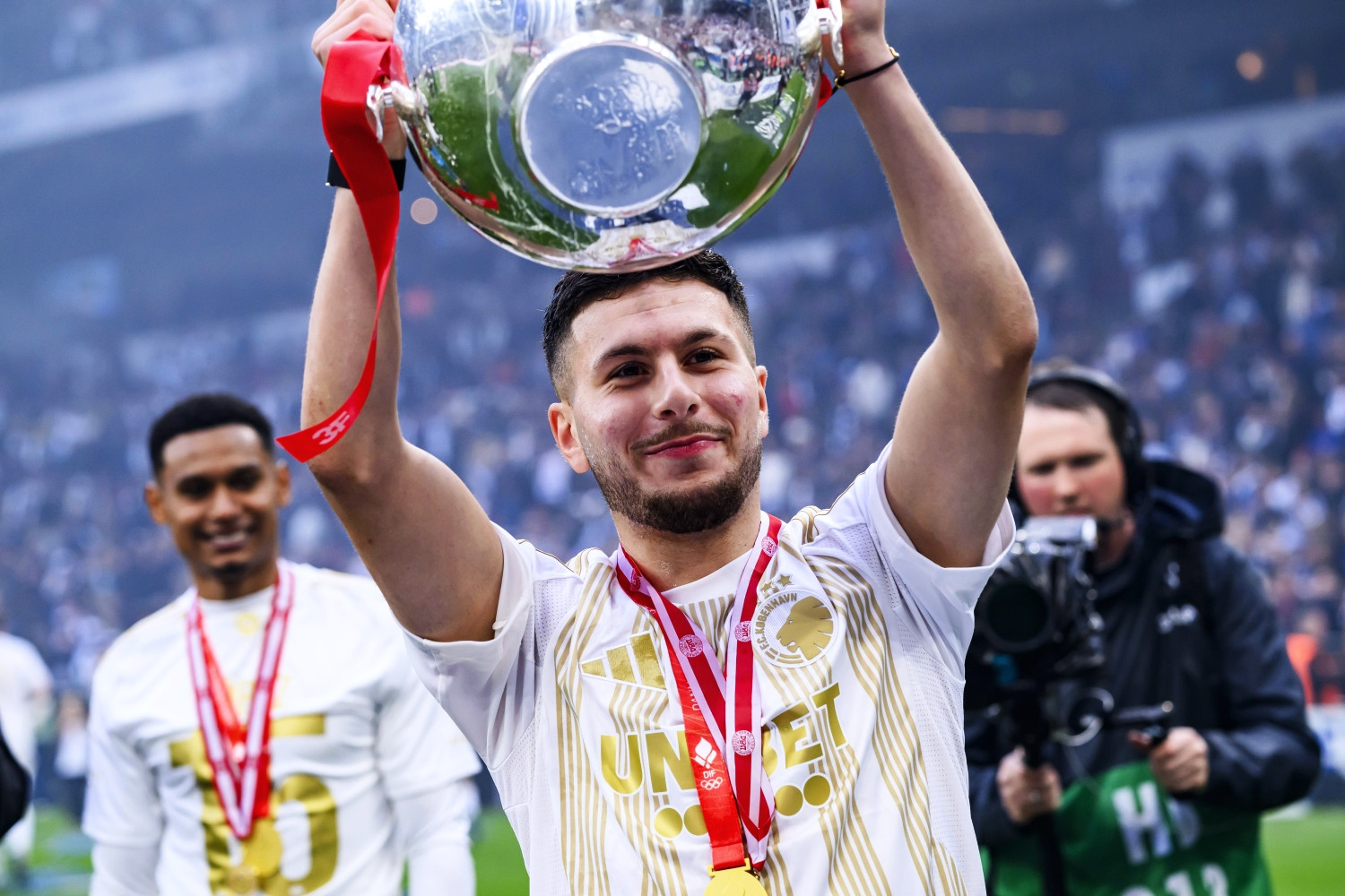FC Barcelona finalizuje zaskakujący transfer skrzydłowego