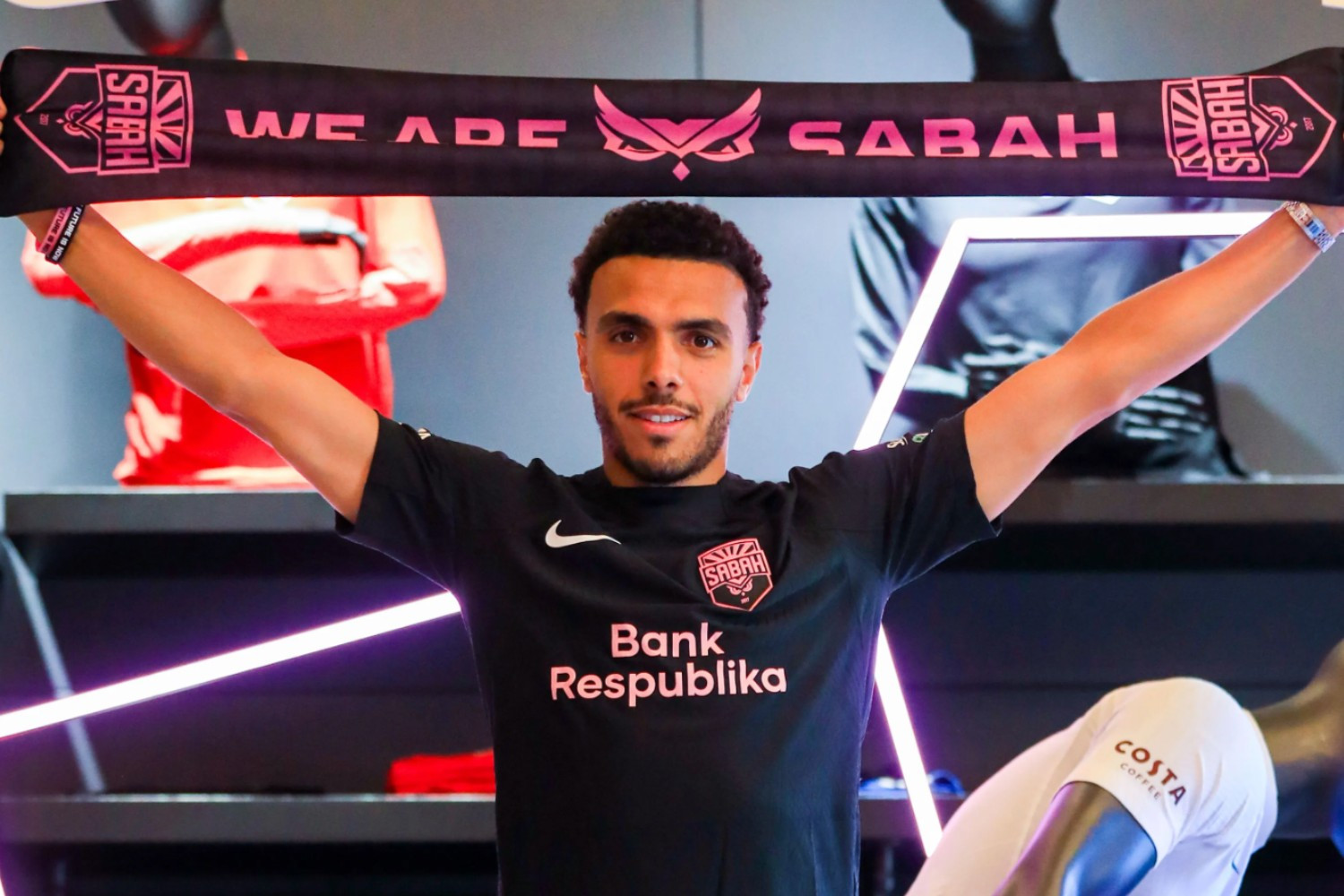 OFICJALNIE: Akim Zedadka znalazł nowy klub. Egzotyczny kierunek transferu
