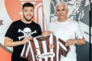 OFICJALNIE: Już szósty letni transfer FC St. Pauli. Skrzydłowy występował u rewelacji Ligi Mistrzów 2024/2025