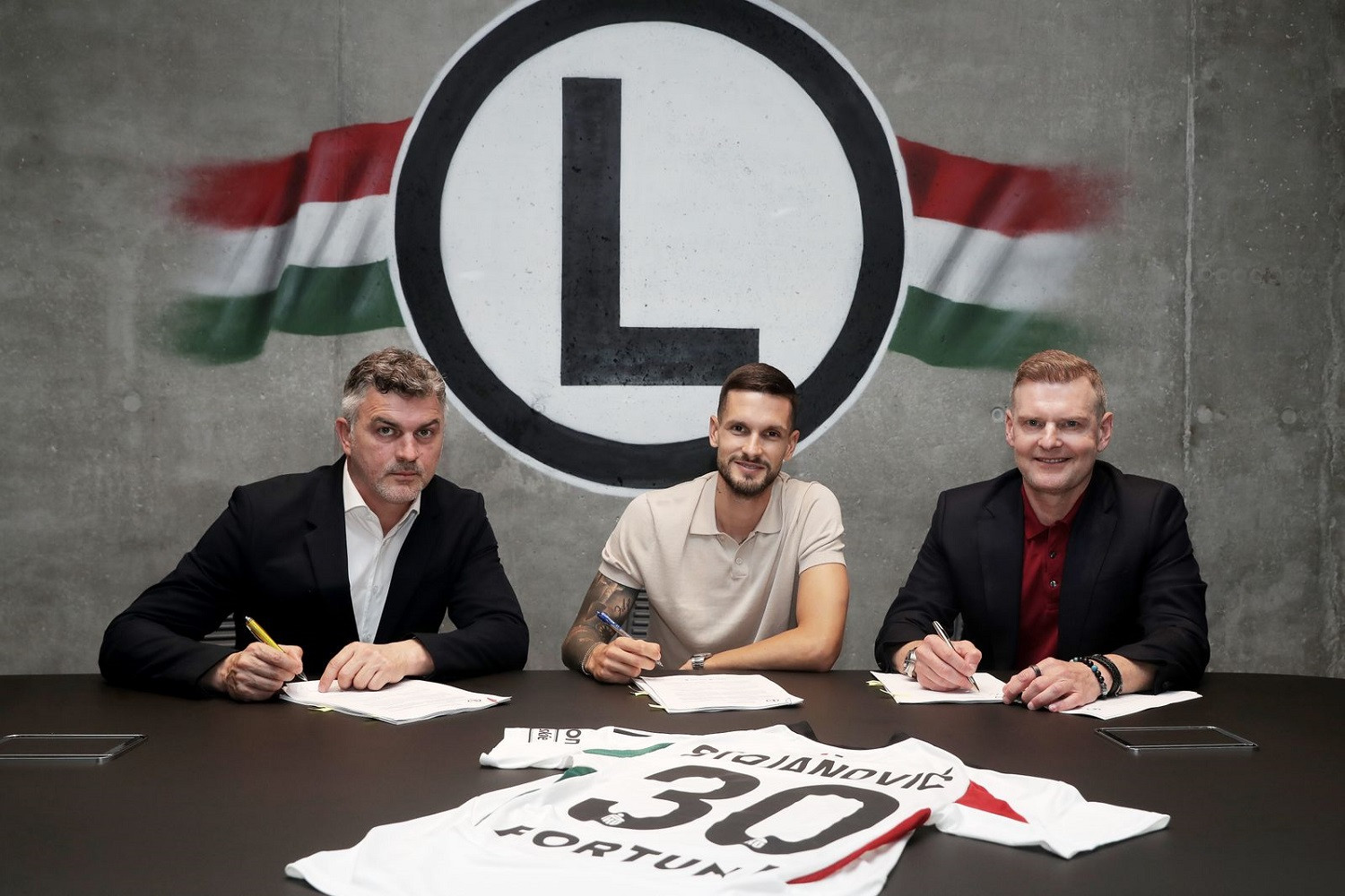 Legia Warszawa zrobiła to! Pierwszy transfer Michała Żewłakowa [OFICJALNIE]