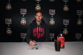 OFICJALNIE: Sentymentalny powrót. Wrexham sfinalizował transfer bramkarza