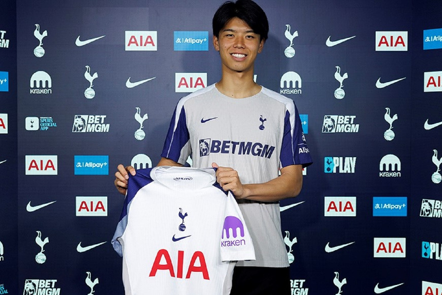 OFICJALNIE: Tottenham Hotspur pozyskał obrońcę. Prosto z Japonii