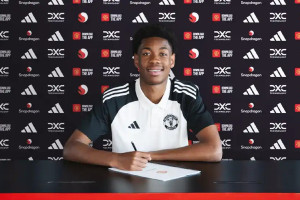 OFICJALNIE: Paul Pogba przetarł mu szlak. Manchester United sięgnął po syna zdobywcy Pucharu Narodów Afryki