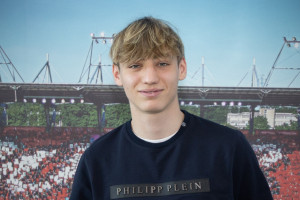 OFICJALNIE: Skrzydłowy Widzewa Łódź wrócił z wypożyczenia. Rok temu debiutował w Ekstraklasie