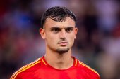 Interesowała się nim FC Barcelona, negocjuje z klubem Premier League