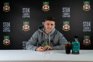 OFICJALNIE: Głośny transfer Wrexham wewnątrz Championship