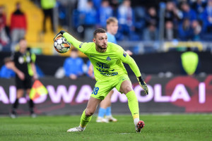 Zagraniczny transfer bramkarza Ruchu Chorzów. Ciekawy kierunek [OFICJALNIE]