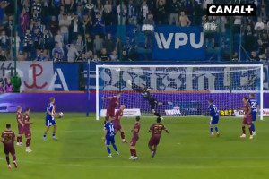 Tak strzela Jacek Krzynówek? Kamil Grosicki? Nie, to Dominik Kun [WIDEO]