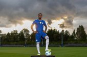 OFICJALNIE: Ligowa konkurencja pokonana. Chelsea ma nowego defensora