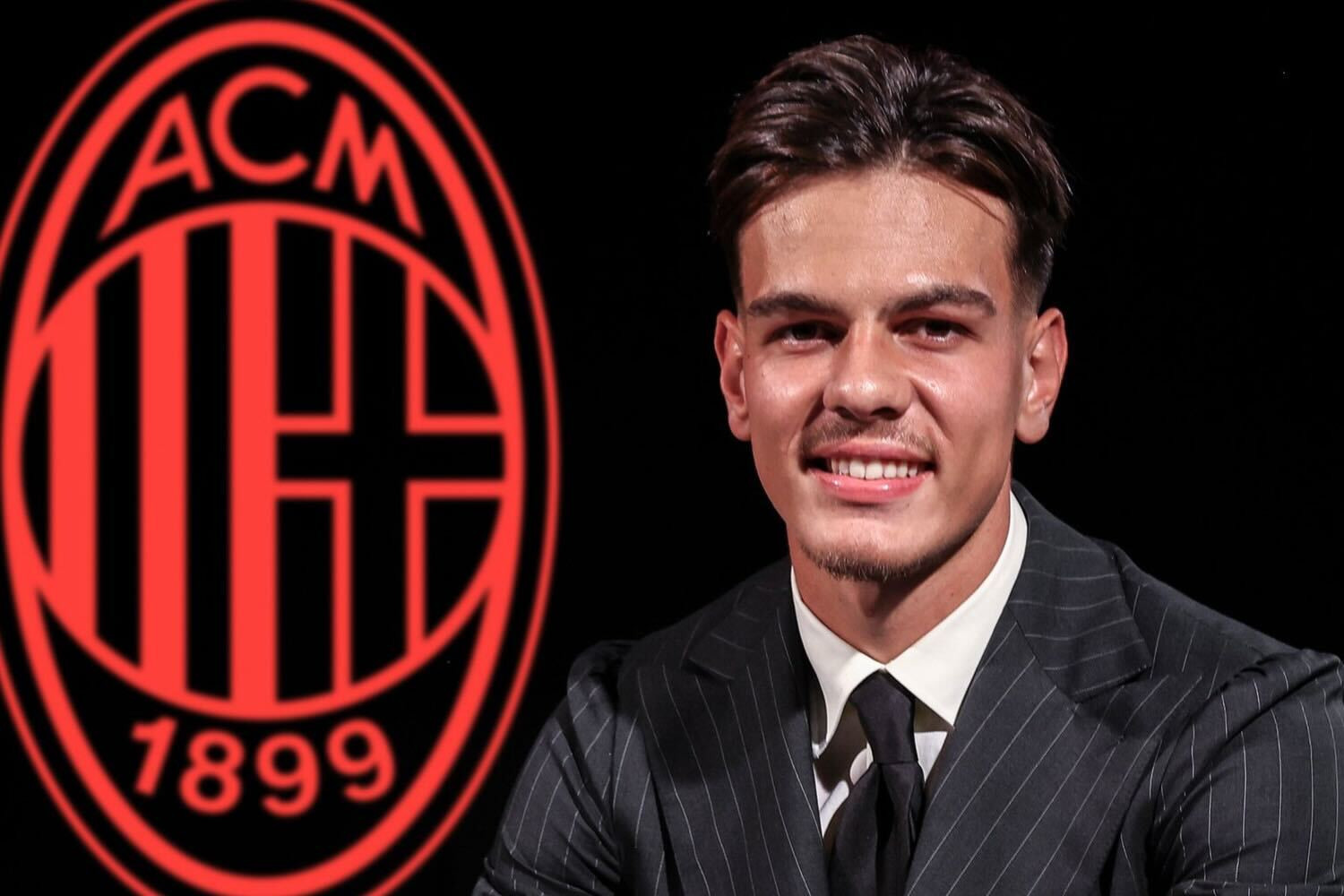 OFICJALNIE: AC Milan sfinalizował duży transfer. Potencjalny rekord ligi belgijskiej