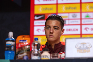 Kacper Urbański blisko zaskakującego transferu?! Negocjuje