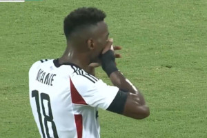 Błyskawiczna odpowiedź. Jean-Pierre Nsame na pomoc Legii Warszawa [WIDEO]