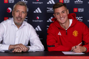 Łącznie 85 milionów euro! Manchester United ma nowego napastnika [OFICJALNIE]