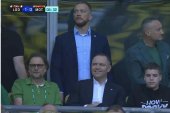 Prezydent Karol Nawrocki obecny na meczu Ekstraklasy [WIDEO]