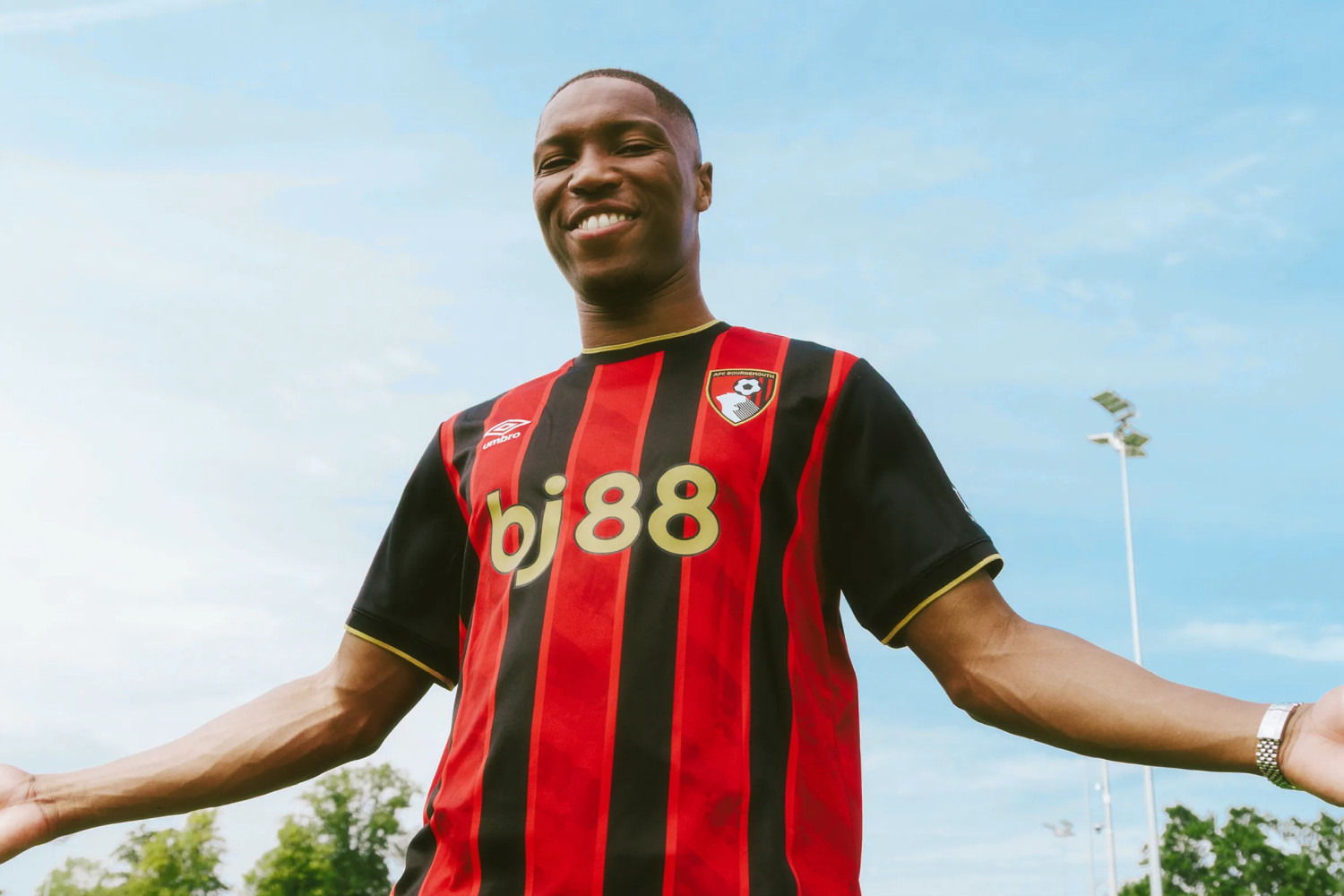 OFICJALNIE: Owocny transfer „Wisienek”. Drugi największy w historii Bournemouth