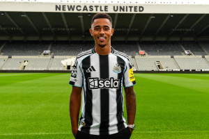 OFICJALNIE: Newcastle United przeprowadziło duży transfer wewnątrz Premier League. Łącznie ponad 50 milionów euro
